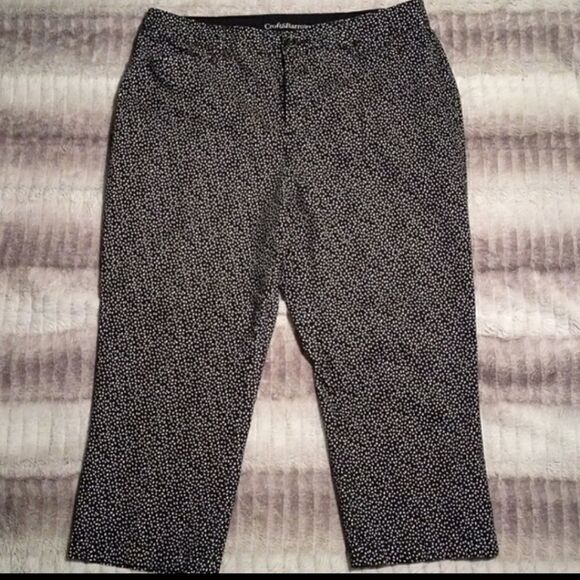 Croft & Barrow Classic Fit Black and white Capri - Picture 1 of 9